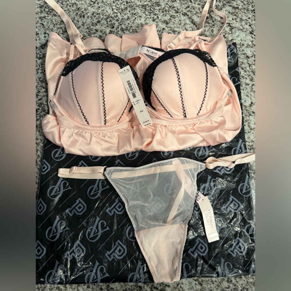 Victoria's Secret Blush and Black Lace Bra Set